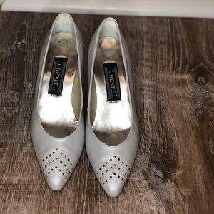 J. Reneè Vintage White Pumps